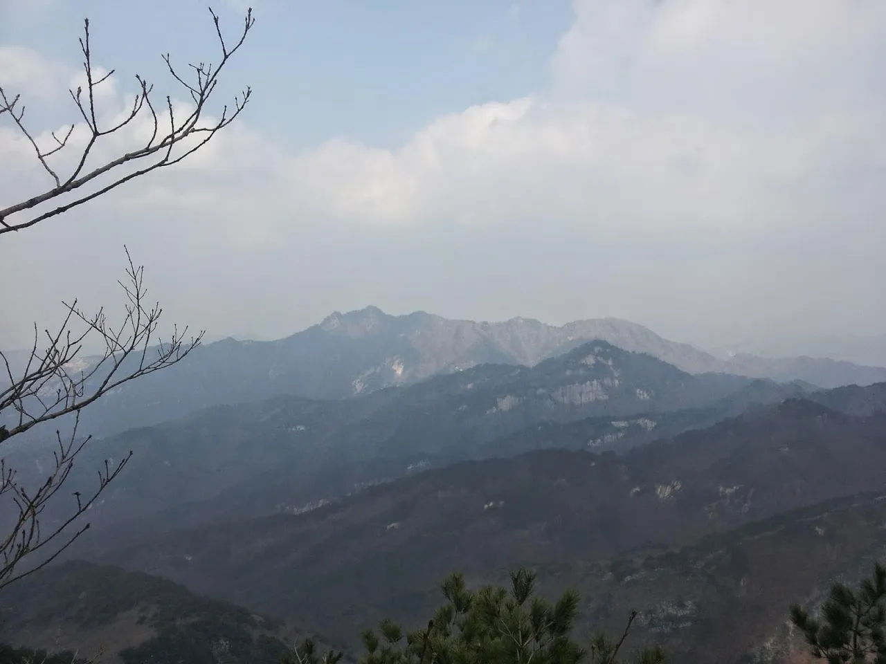 조령산(절골-촛대바위-조령산-신선암봉-절골)