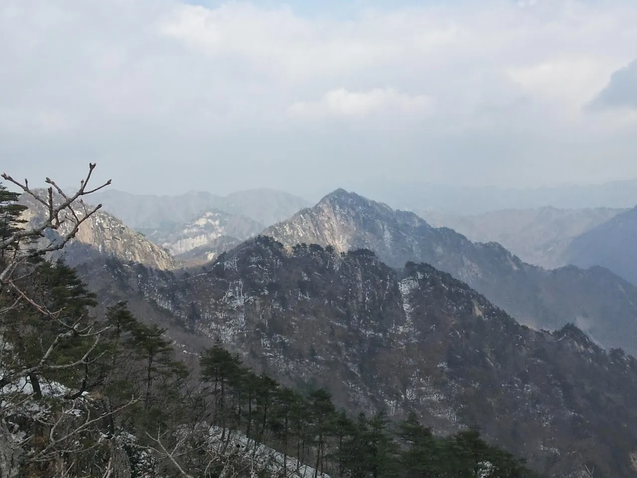 조령산(절골-촛대바위-조령산-신선암봉-절골)