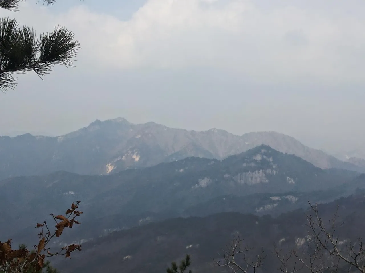 조령산(절골-촛대바위-조령산-신선암봉-절골)