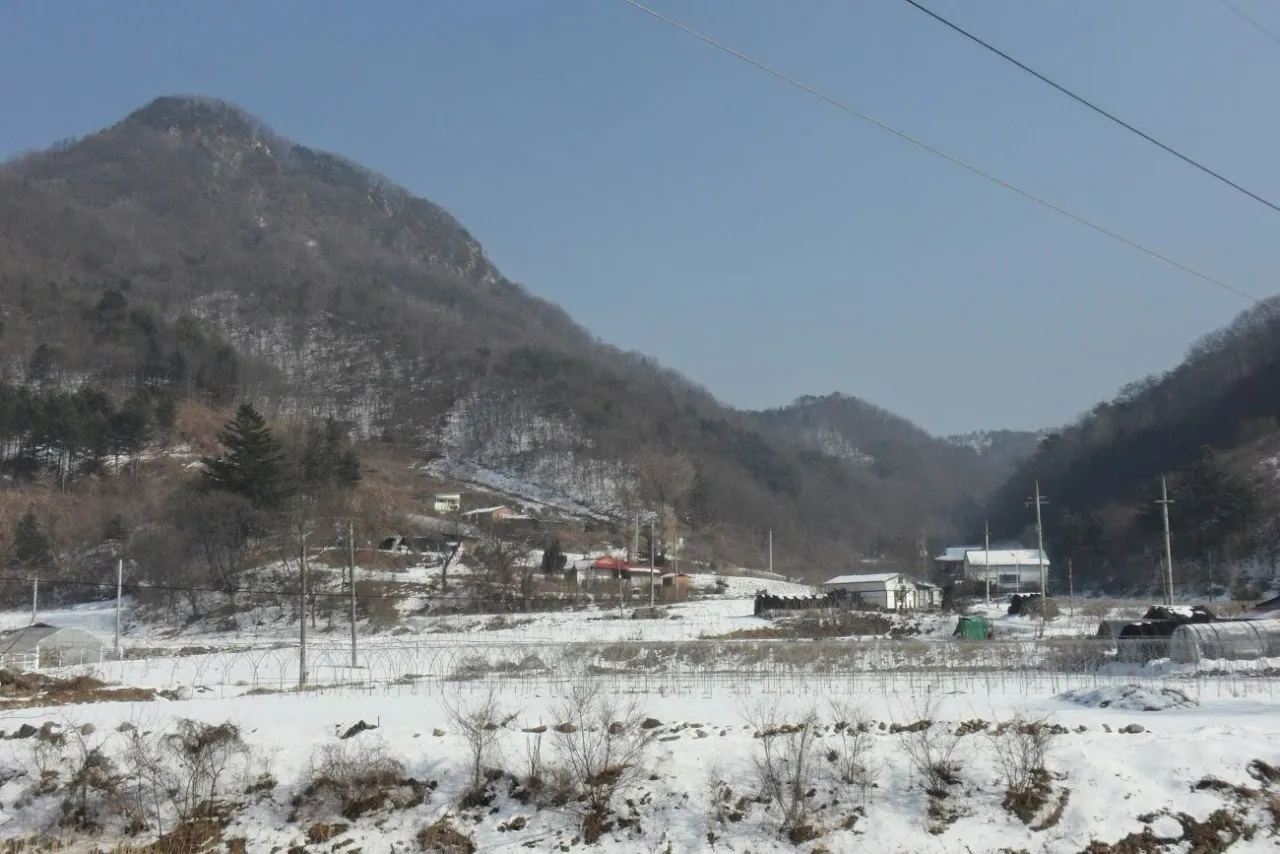 강촌 굴봉산 지둘러산행 13-12-22일
