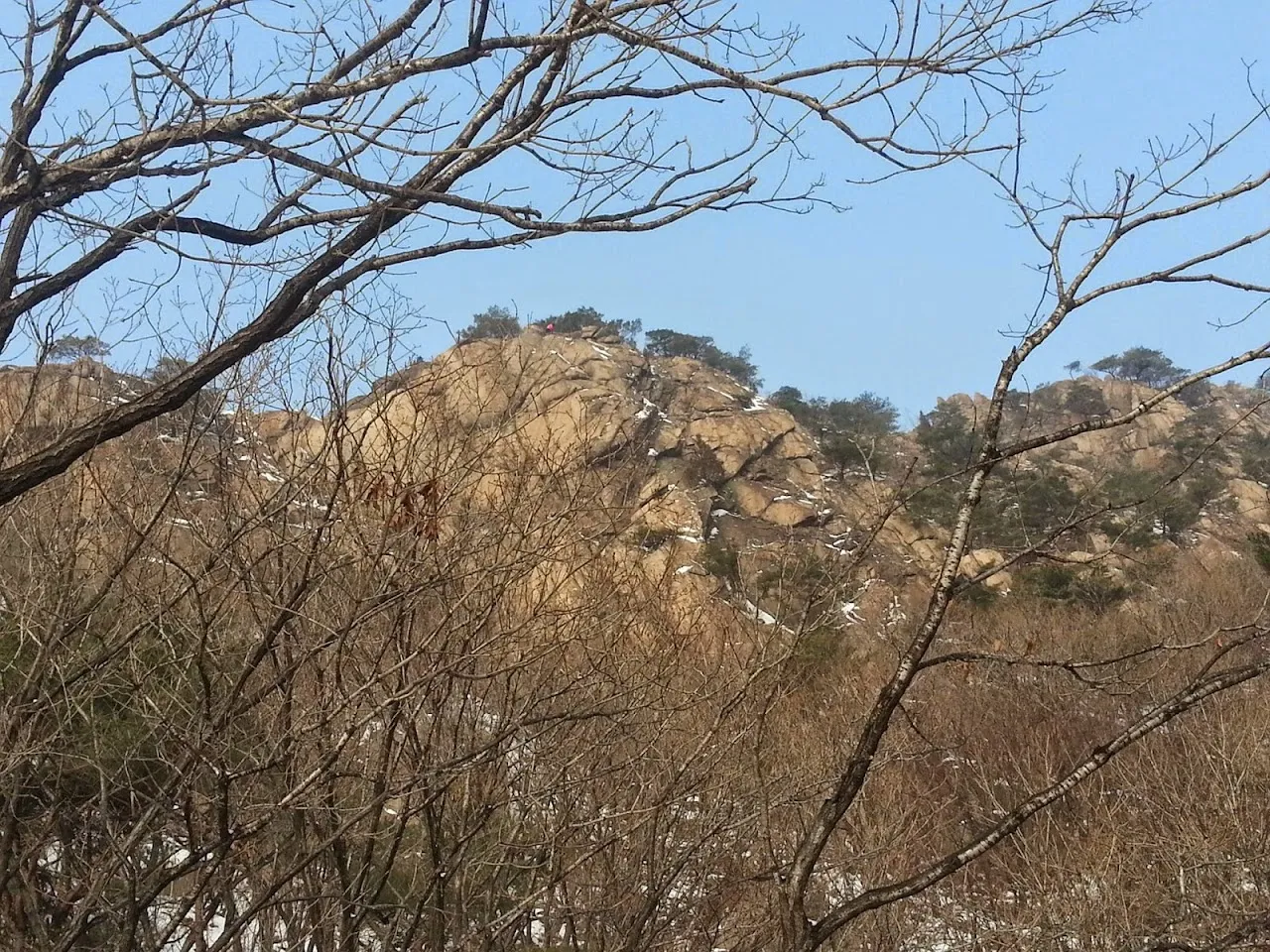 북한산 족두리봉에서 의상봉까지