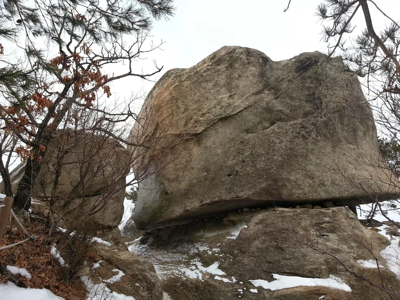 북한산 족두리봉에서 의상봉까지