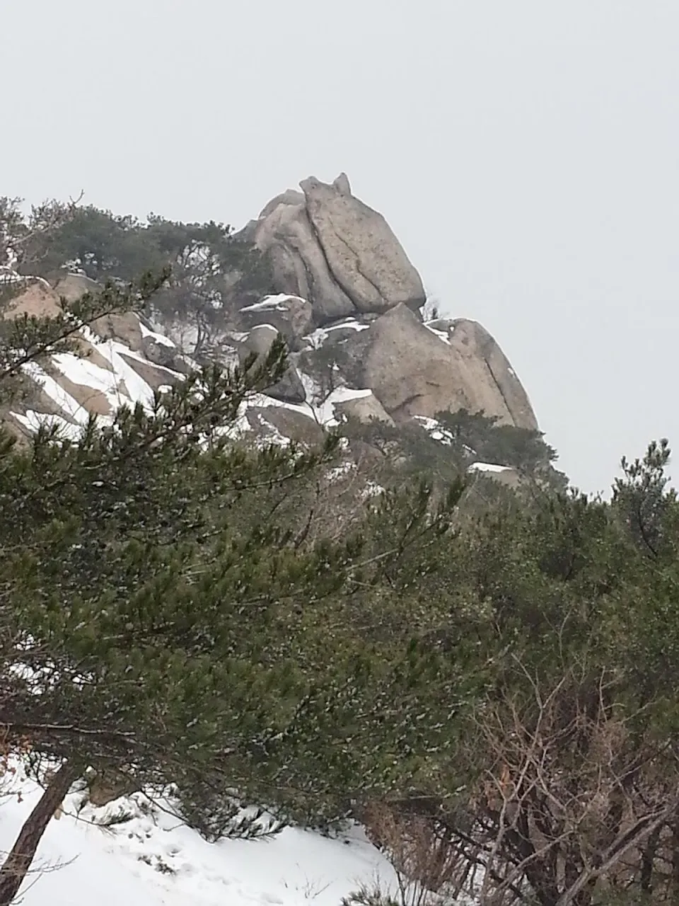 북한산 족두리봉에서 의상봉까지