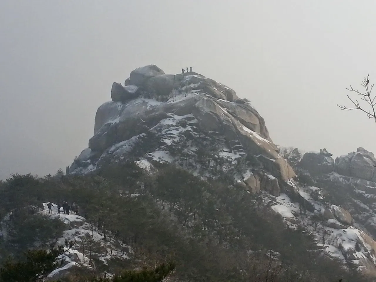 북한산 족두리봉에서 의상봉까지
